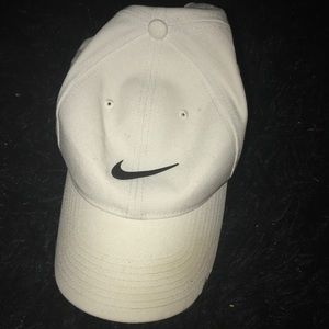 Nike Swoosh Cap