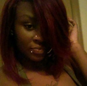 Meet your Posher, Monique