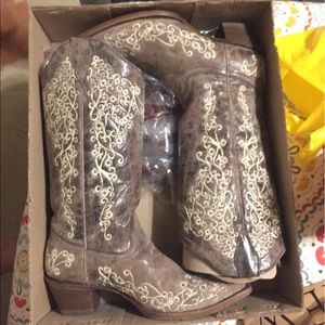 CORRAL BOOTS (Brown Crater with Bone Embroidery)