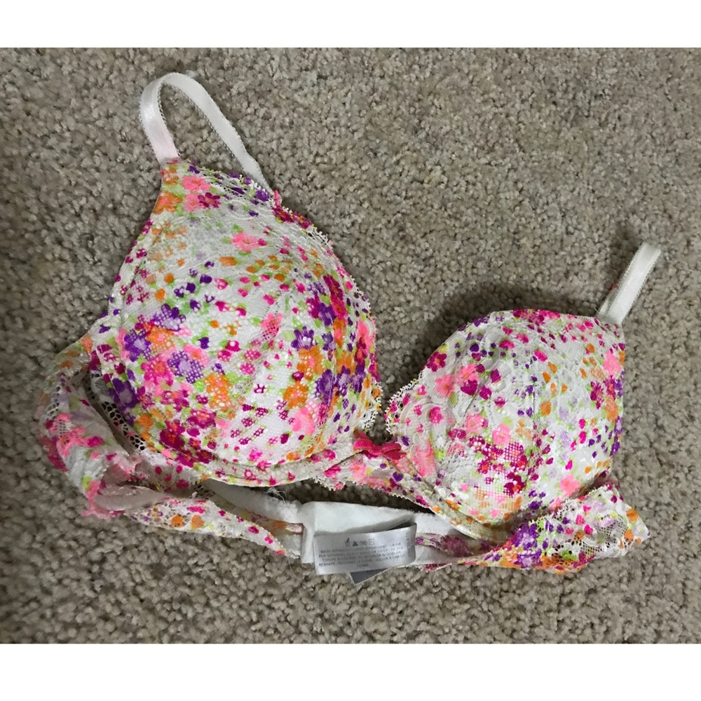 SALE LIMITED TIME| Victoria's Secret Push Up Bra💕