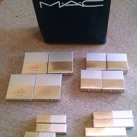 MAC Mariah Carey Lipglass! Limited Edition! BNIB - Picture 4 of 5