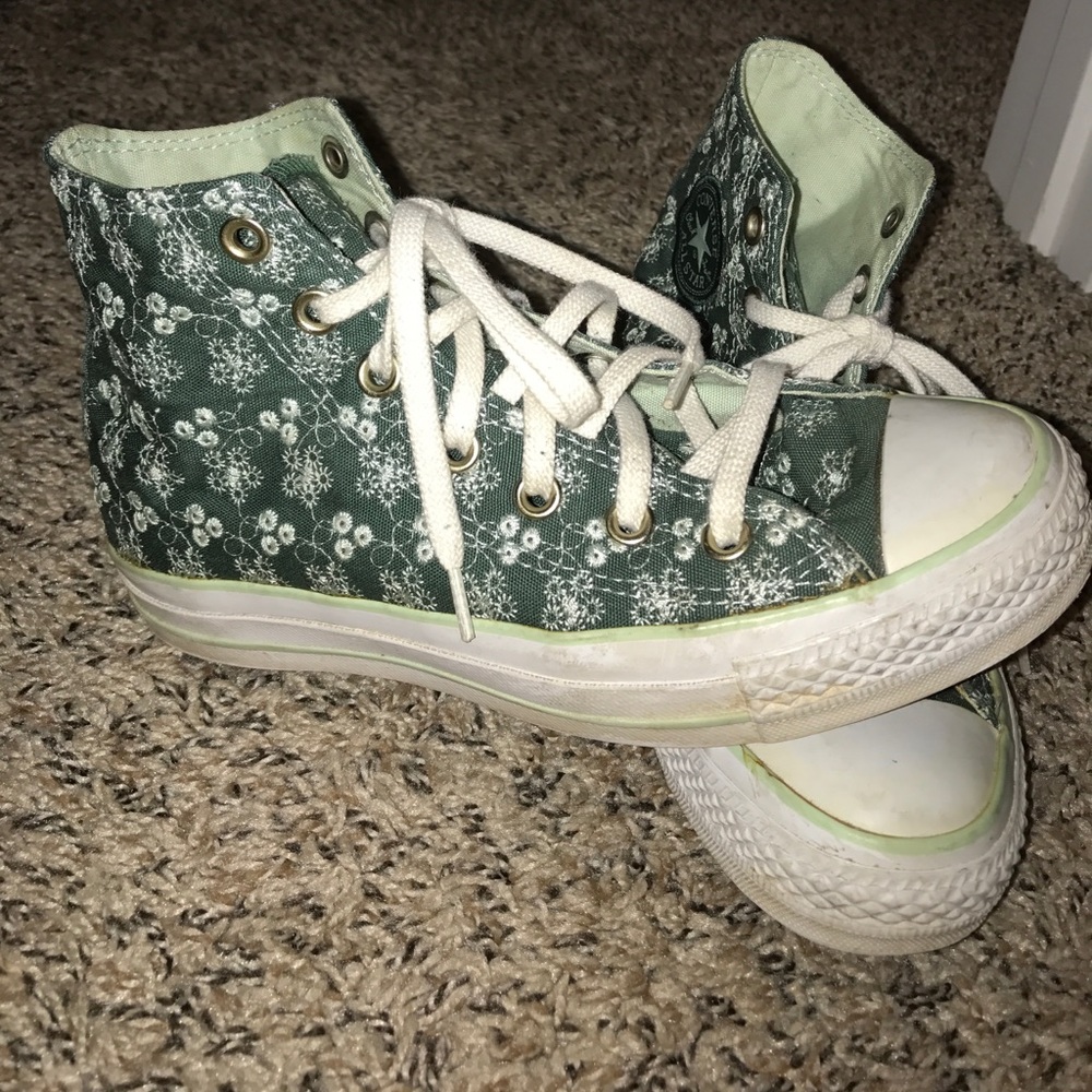 Green lace converse