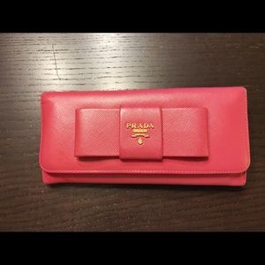 Prada Saffiano Bow wallet
