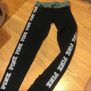 PINK yoga pants 🍑