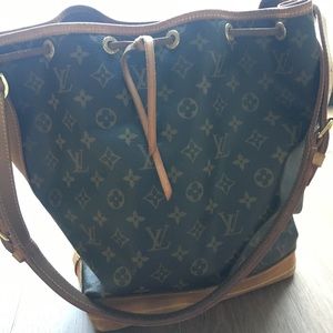 Louis Vuitton classic monogram bucket bag