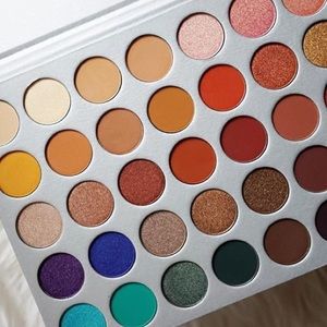 Meet your Posher, Juliette