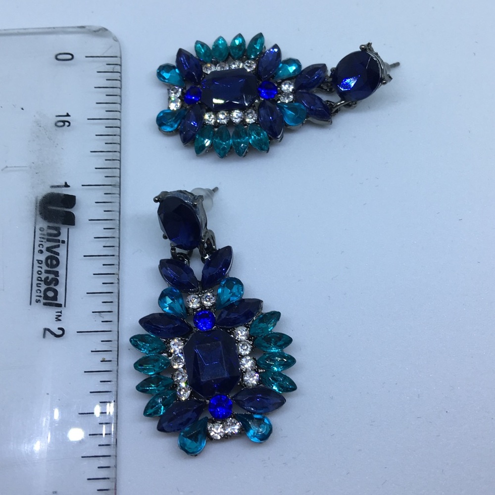 Beautiful Chandelier Earrings "the blues" - Picture 4 of 7