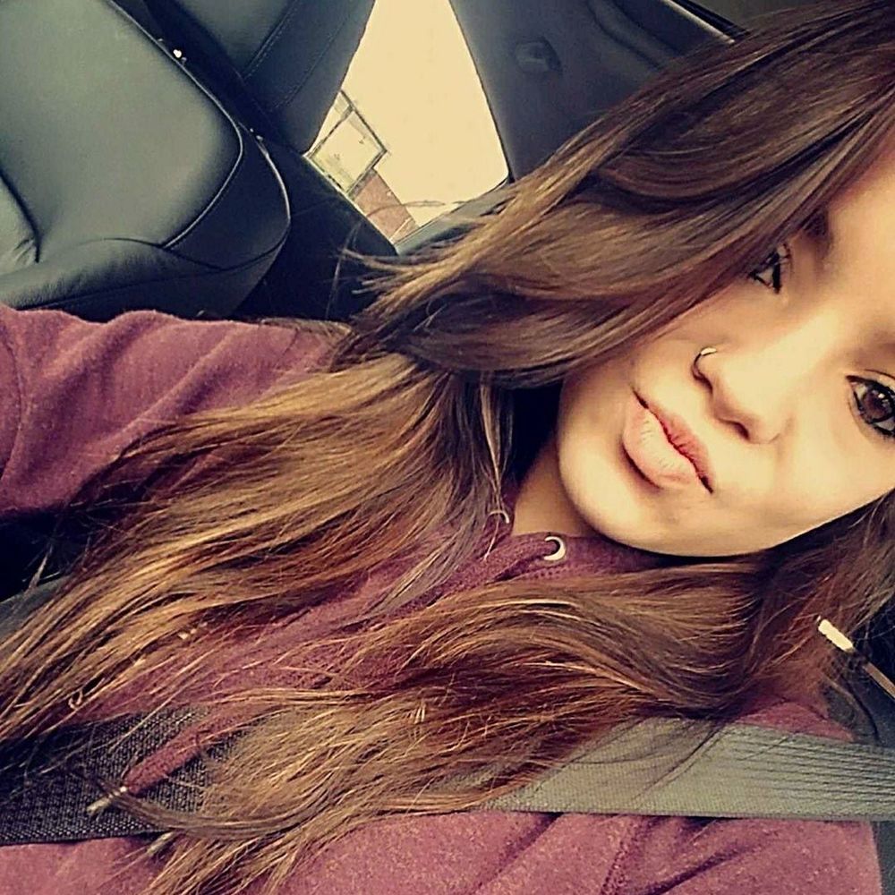 Meet your Posher, Hayley