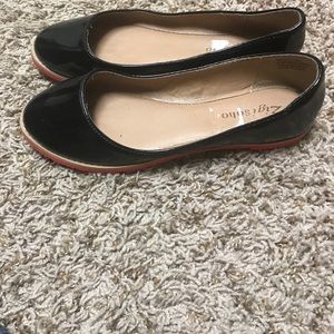 Black patent ballerina flats