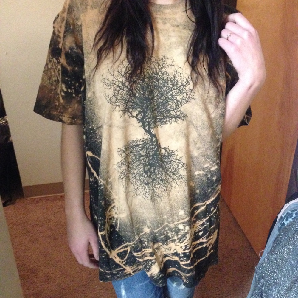 Bleach Dyed Tree Print Shirt