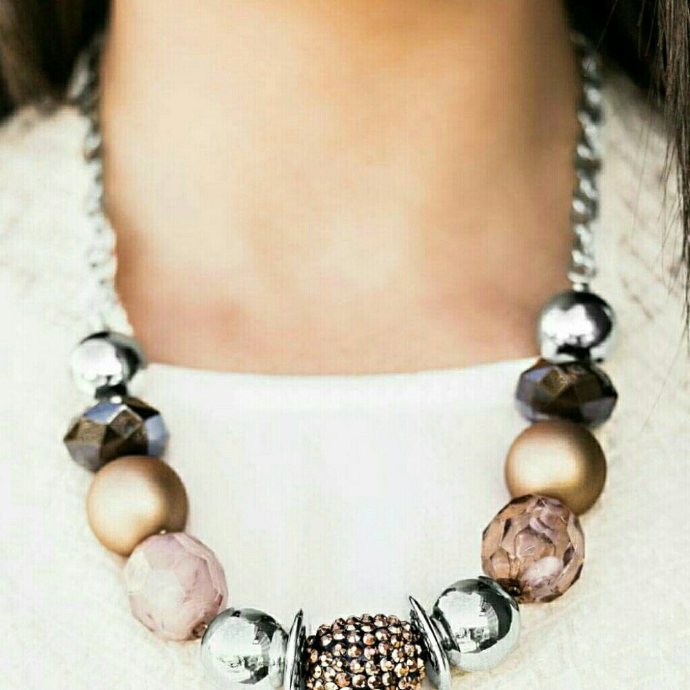 Paparazzi Necklace/Earring Set