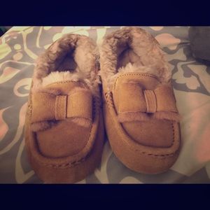 UGG Ansley Twinface bow moccasins