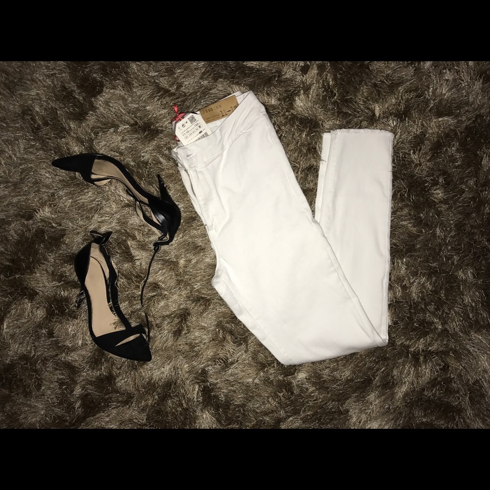 NWT ZARA white Skinny Jeans