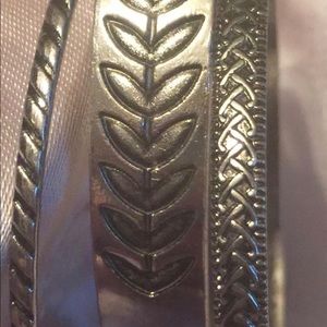 Beautiful Silver Leaf Bangle Bracelets