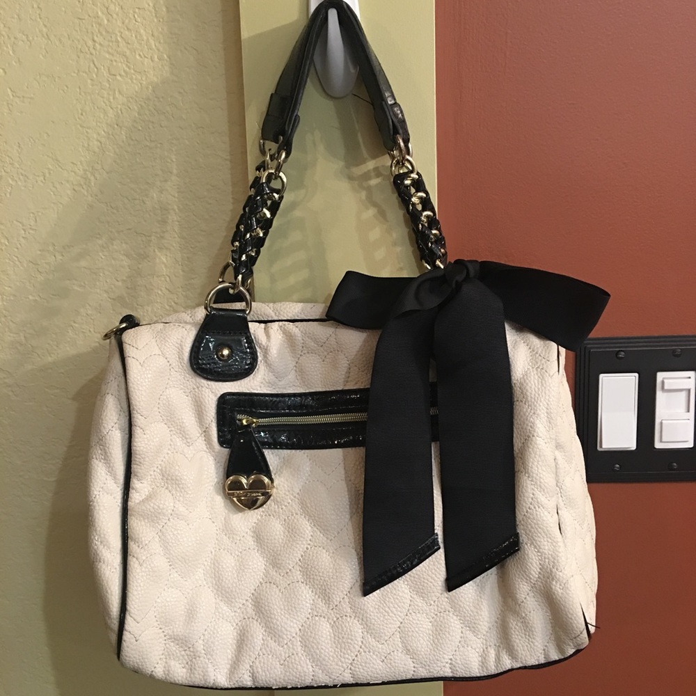 BETSEY JOHNSON ADORABLE PURSE