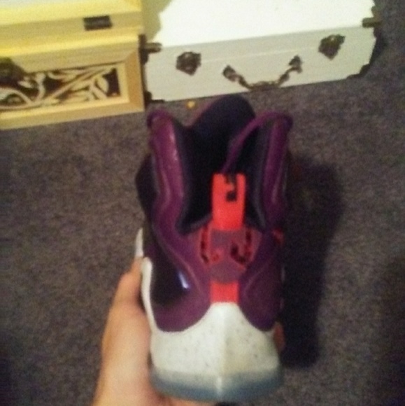Nike LeBron 13 mulberry - Picture 4 of 5