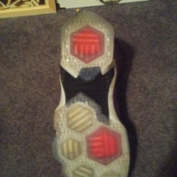 Nike LeBron 13 mulberry - Picture 5 of 5