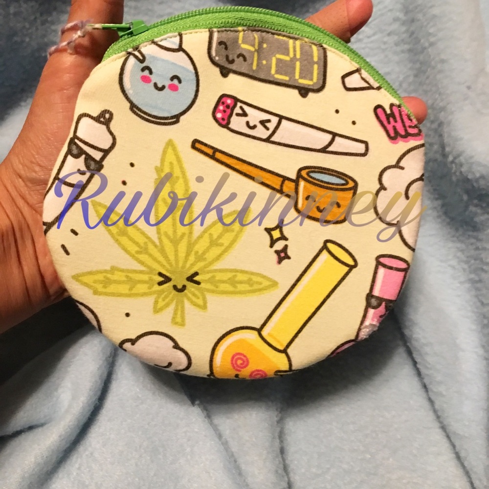 Small makeup bag - Picture 2 of 4