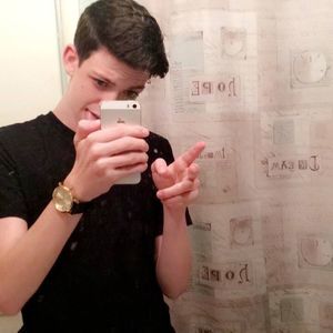 Meet your Posher, Gregory