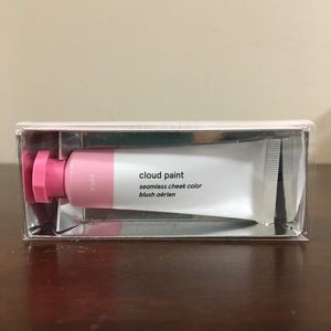 Glossier Cloud Paint in Puff