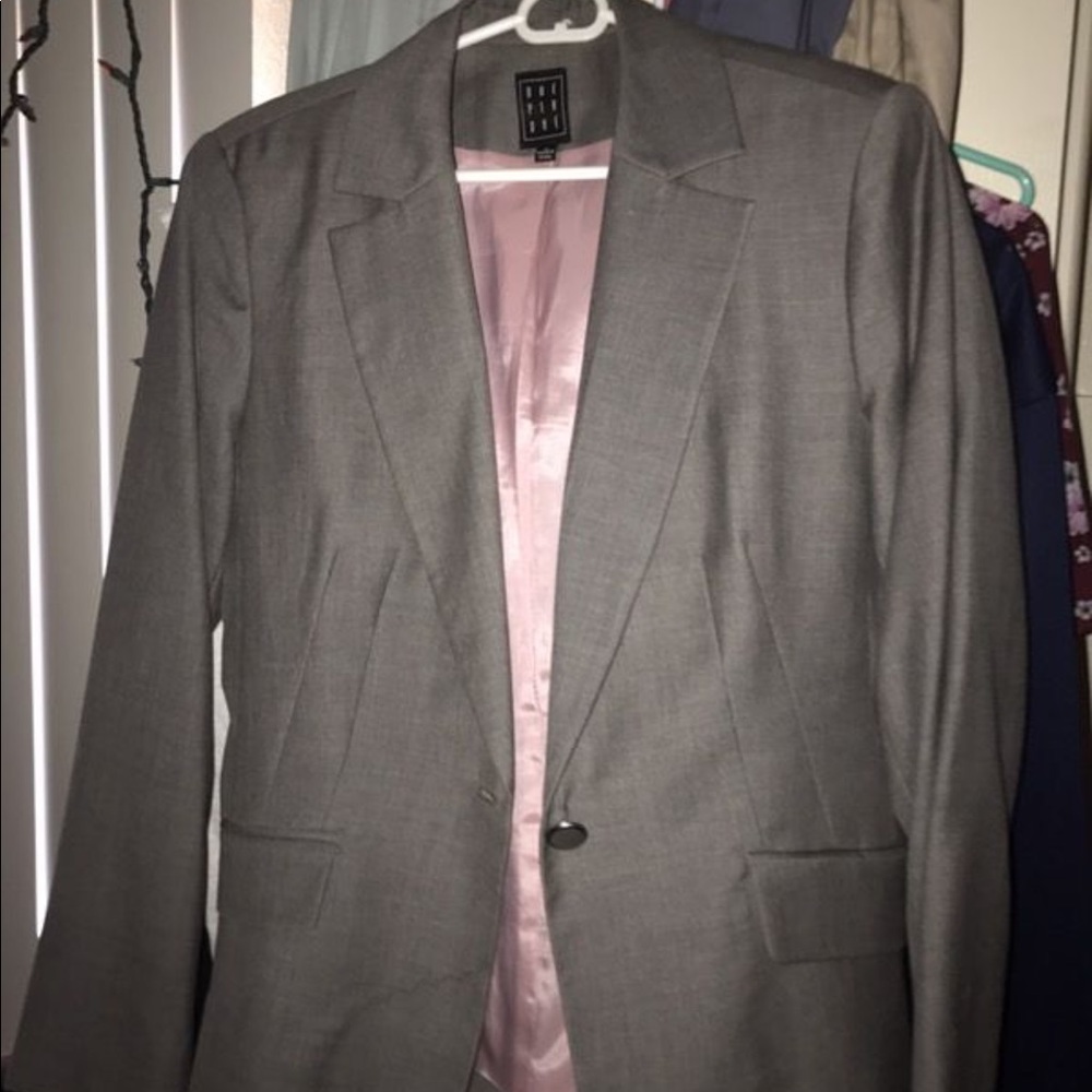 Grey blazer
