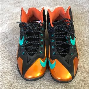 Men Nike Tennis Shoes