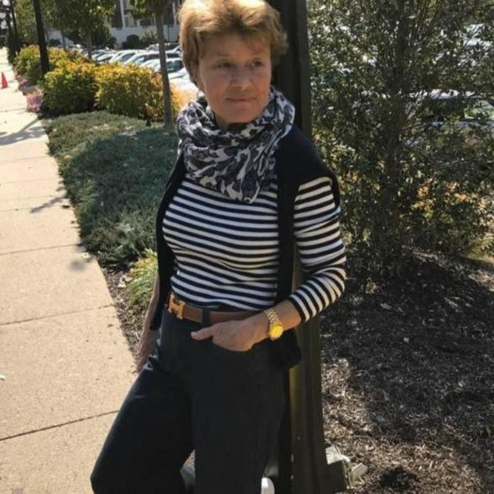 Meet your Posher, Beverly