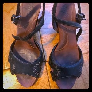 #Naya black/tan ankle strap #wedge #sandals.