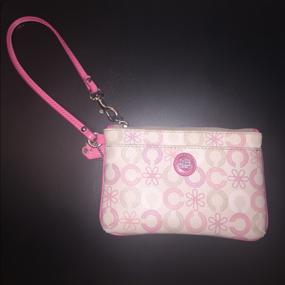 COACH wristlet with minimal wear