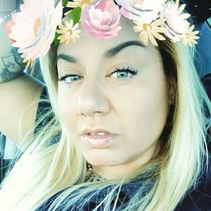 Meet your Posher, Carie