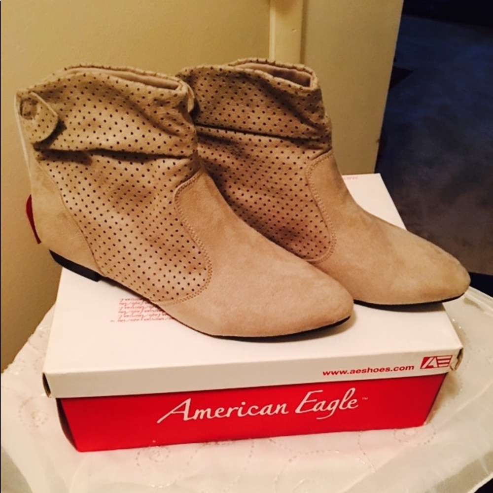 Ladies brand new taupe color ankle booties