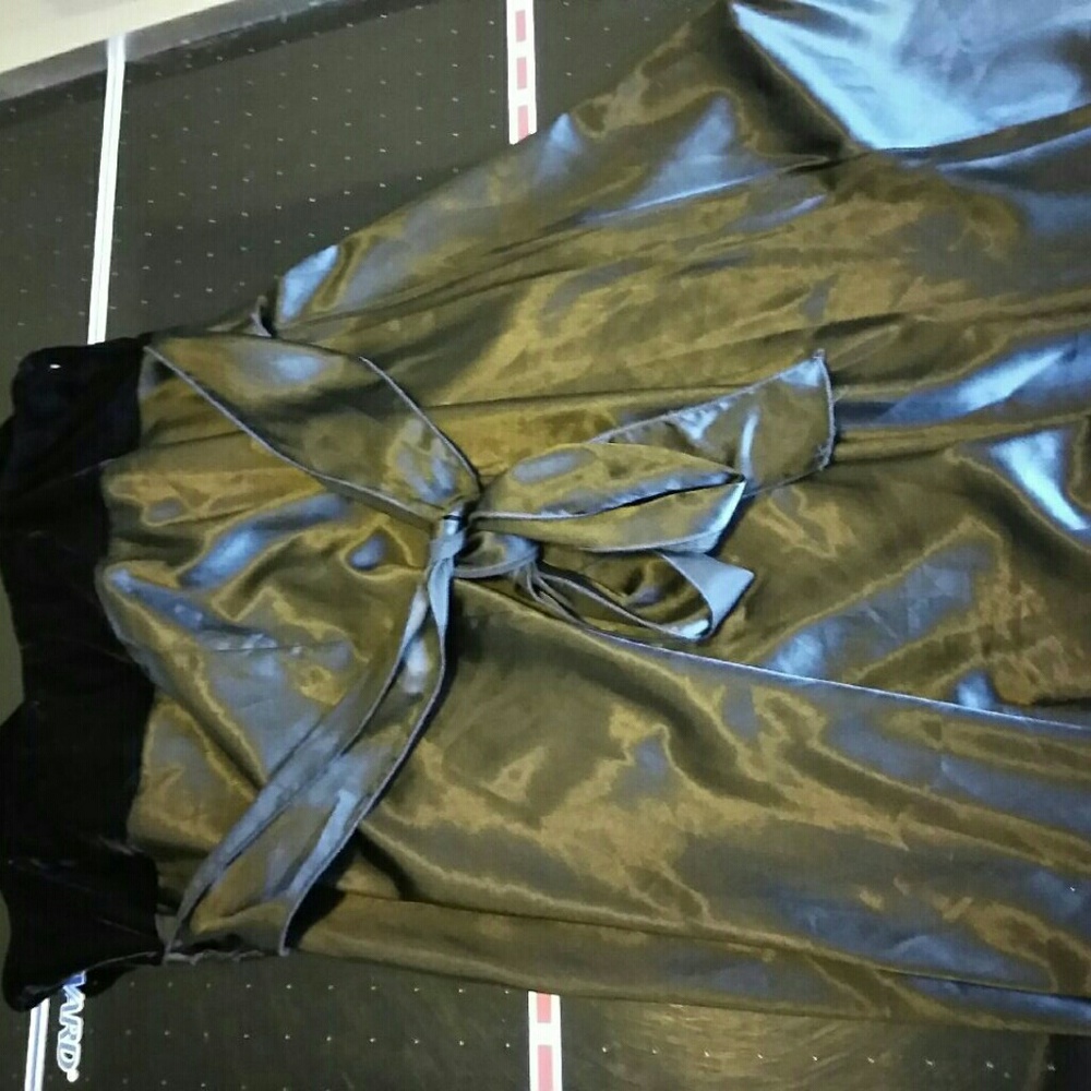 1x formal dress - Picture 4 of 4