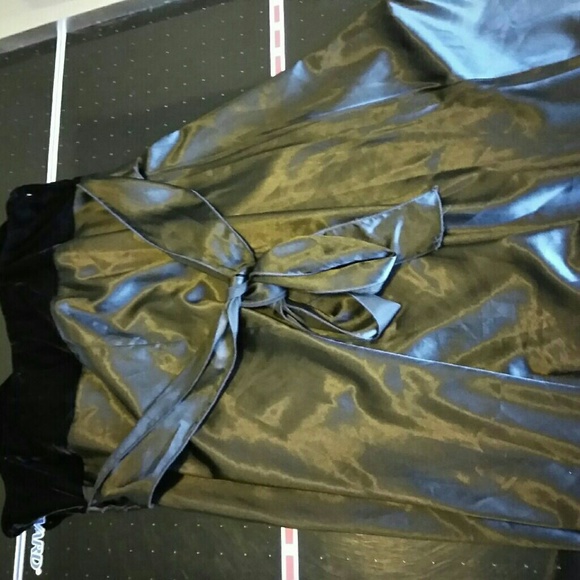 1x formal dress - Picture 4 of 4