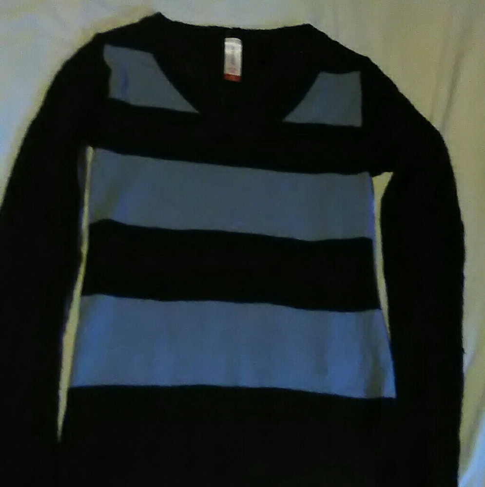 Sweater - Picture 2 of 3
