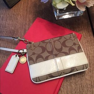 Pre loved Coach wristlet