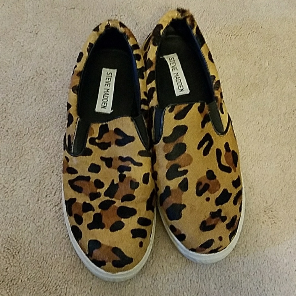 Steve Madden leopard print slip ons