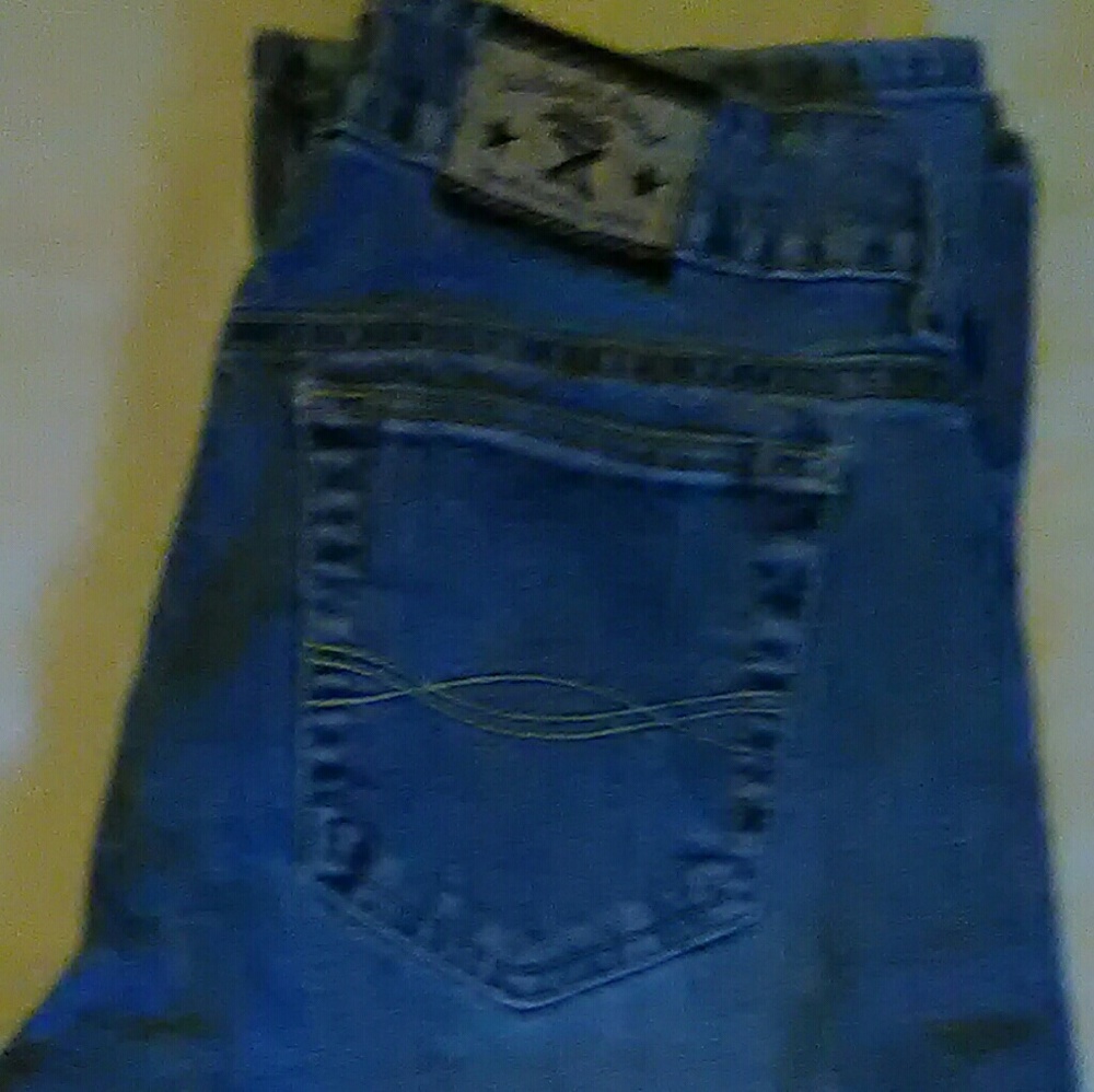 Jeans - Picture 2 of 3