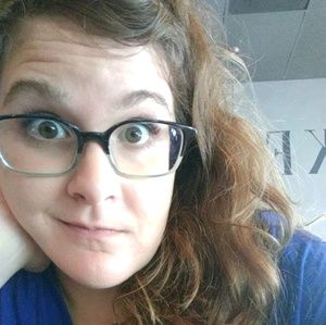 Meet your Posher, Leanna