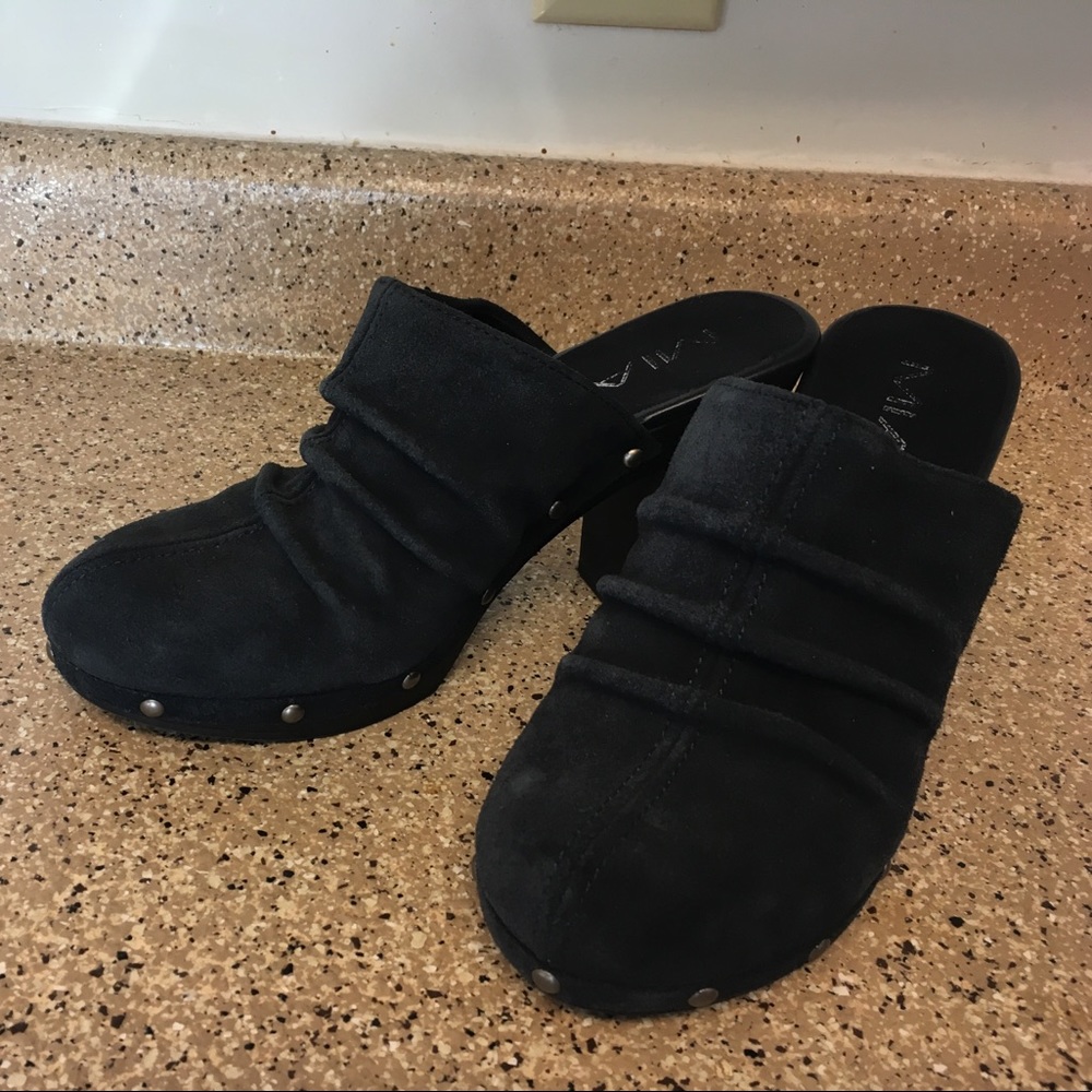 Dark Blue, suede Clogs size 8 1/2