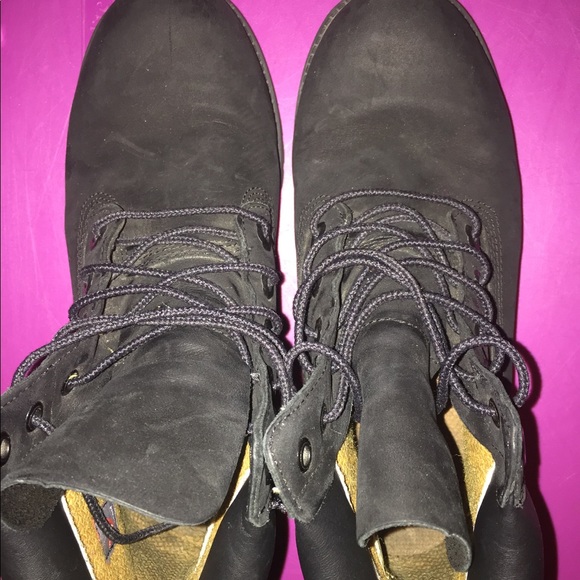 All black Timberland Boots - Picture 2 of 3
