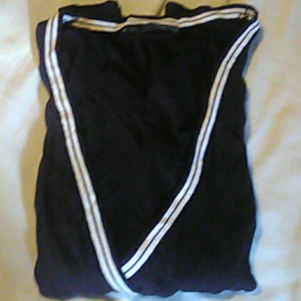 Top - Picture 2 of 3