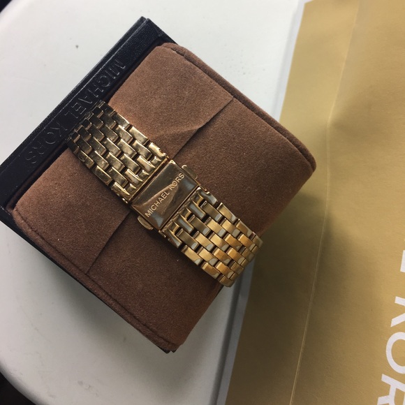 Michael Kors Rose Gold - Picture 3 of 4