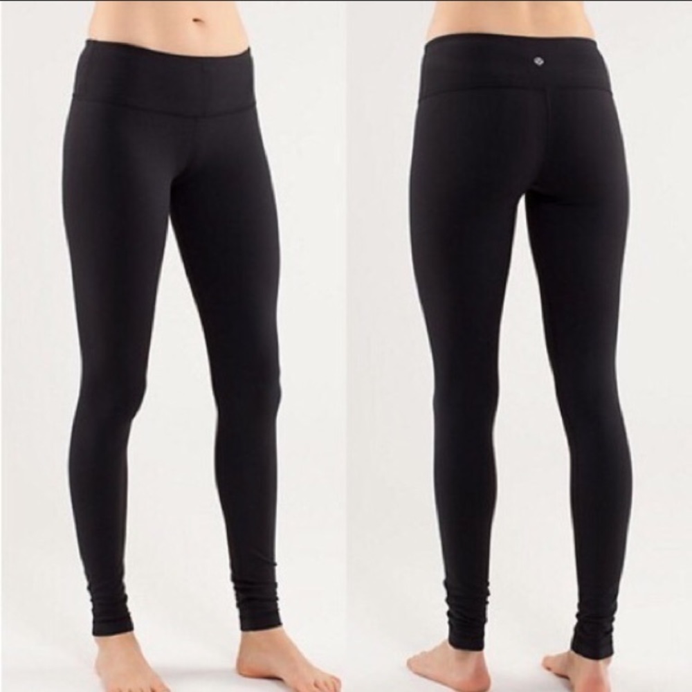 Black Lululemon leggings