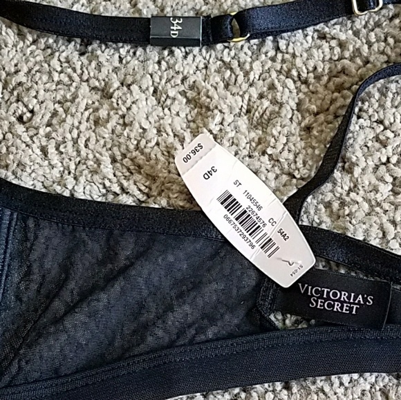 Victoria's Secret Unlined Bra - Picture 2 of 3