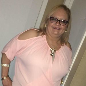 Meet your Posher, Angie