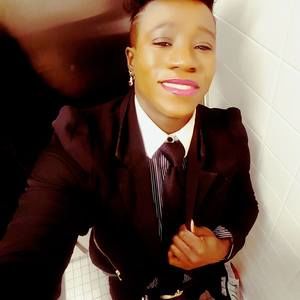 Meet your Posher, Brittney