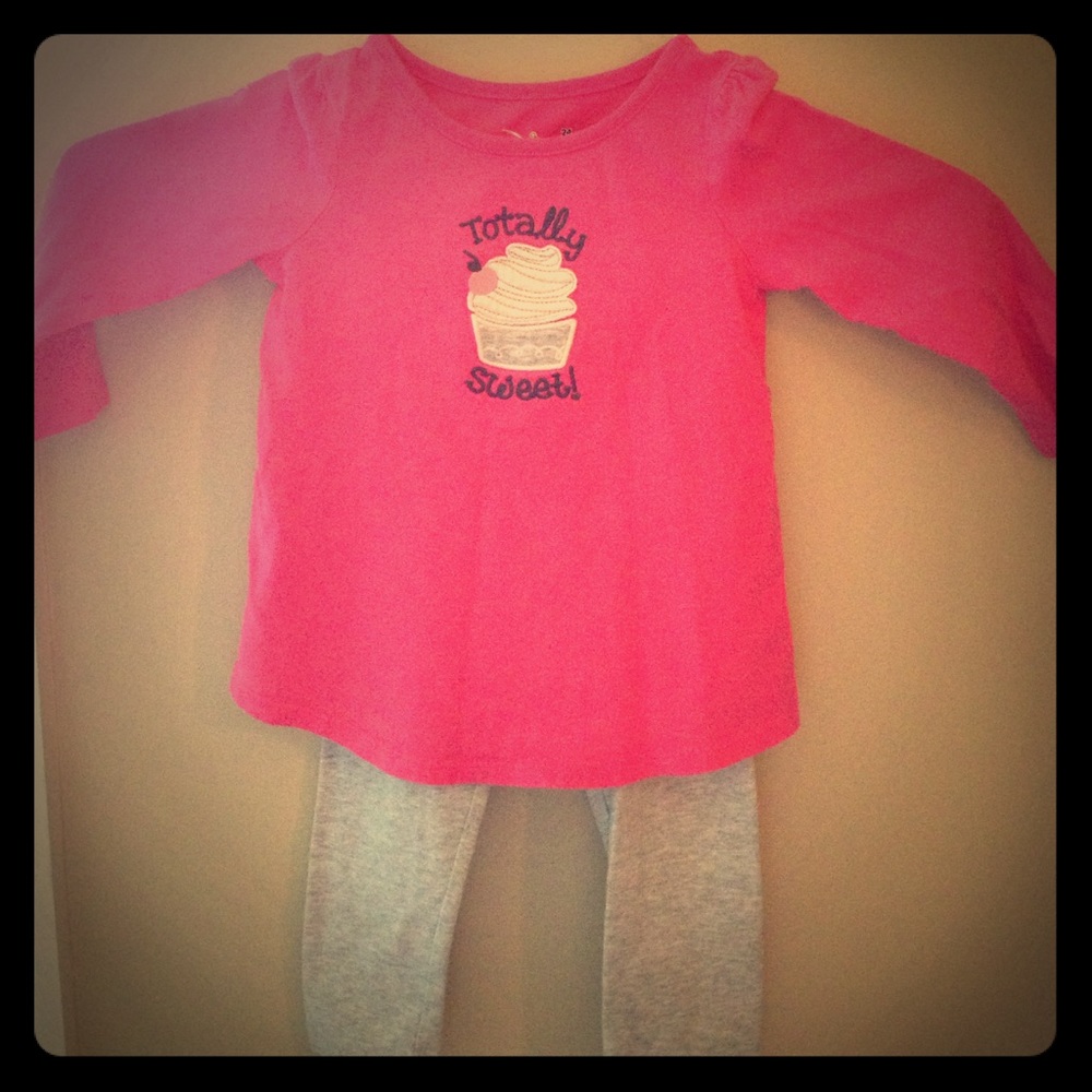 Girl's 24 month long sleeve/leggings outfit