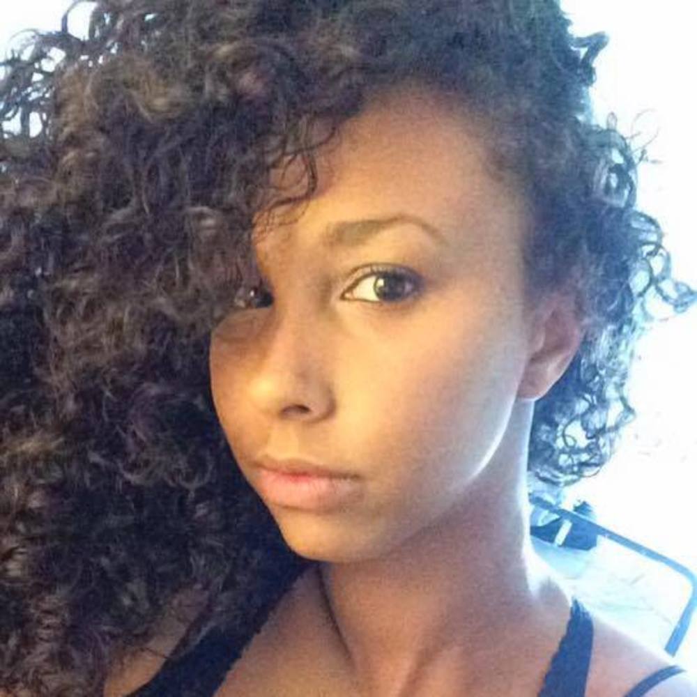 Meet your Posher, Ava