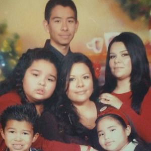 Meet your Posher, Dee dee