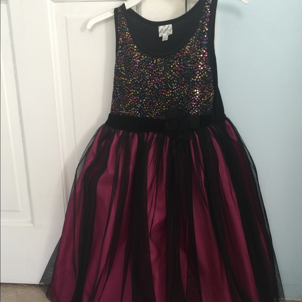 Girls dress (L)